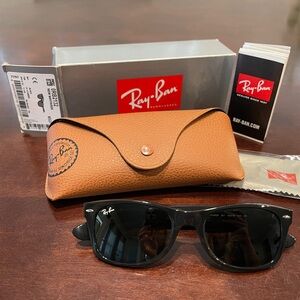 Ray-Ban NEW WAYFARER CLASSIC